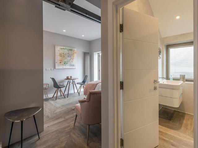 Studio for rent in Evershot, Oxfordshire