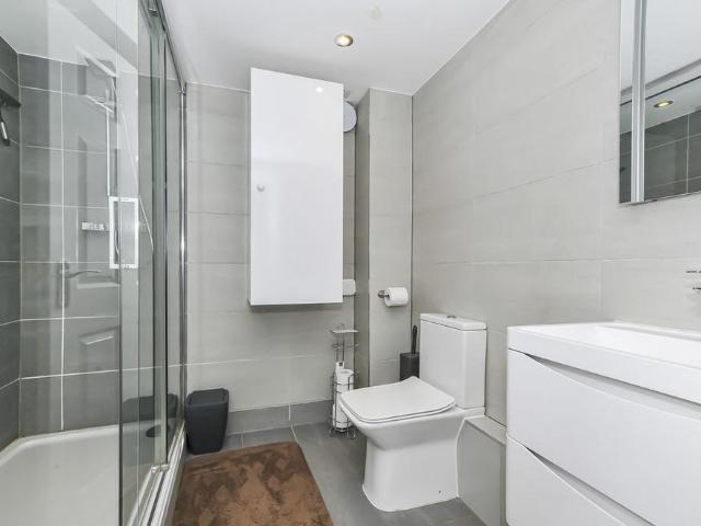 Studio for rent in London Borough of Hillingdon, Greater London