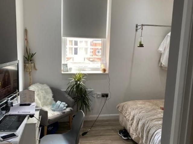 Studio for rent in Semilong, Northampton