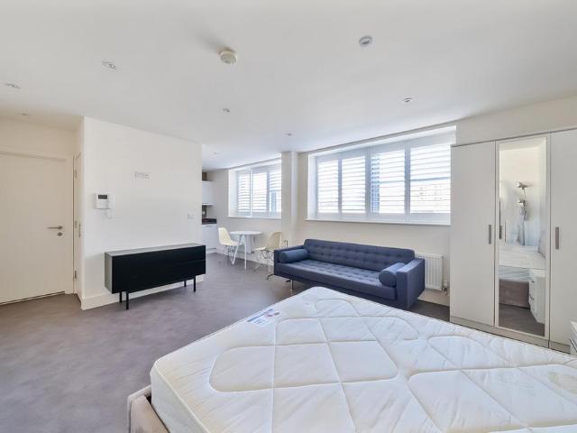 Flat for rent in Cat Hill, Isle Of Man