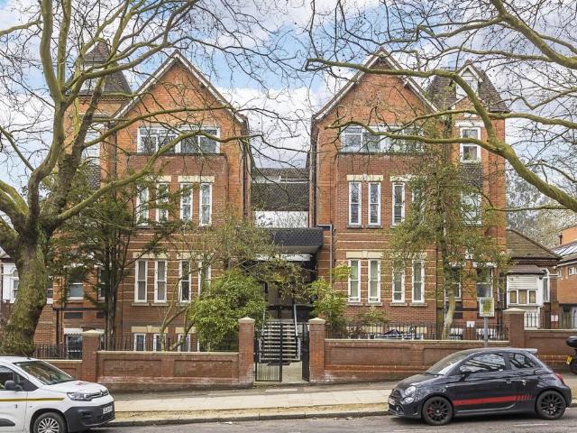 Flat for rent in Belsize Park, Greater London