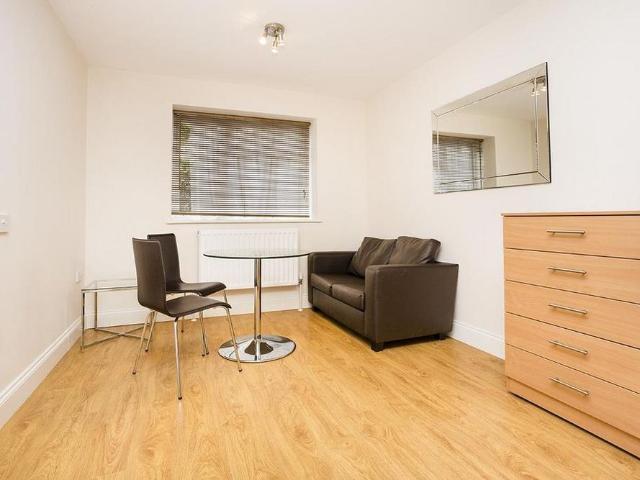 Studio for rent in Grahame Park, Greater London