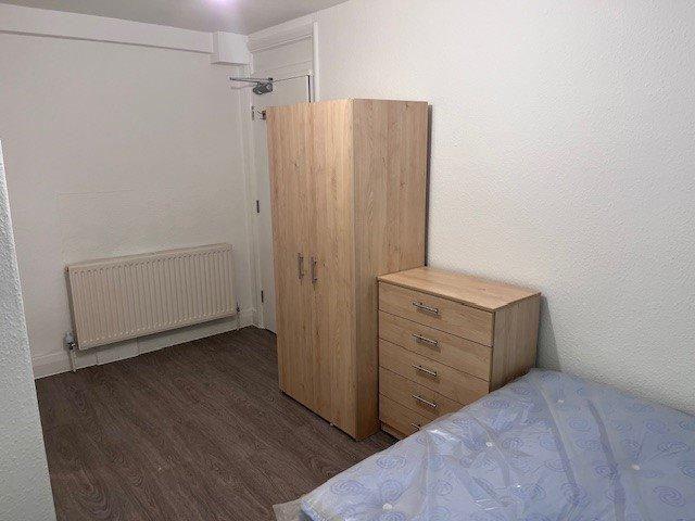 Studio for rent in Whetstone, Greater London