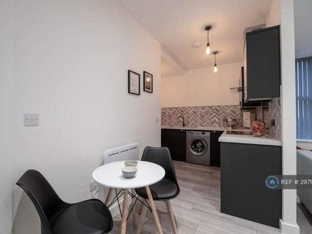 Studio for rent in Mumps, Pendock