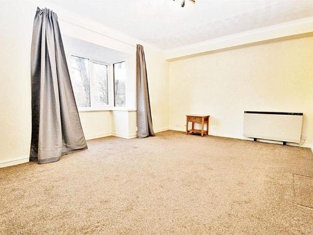 Studio for rent in London Borough of Hillingdon, Greater London