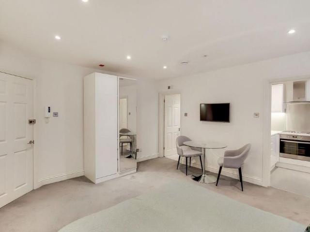 Studio for rent in Pimlico, Greater London