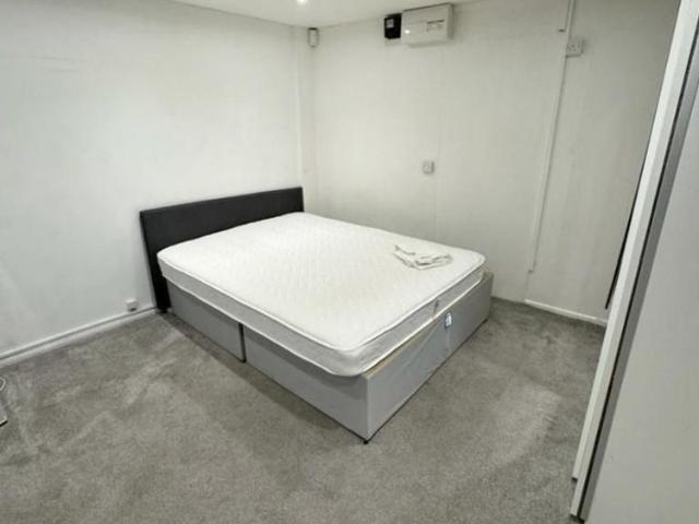 Studio for rent in Beeston, Broxtowe