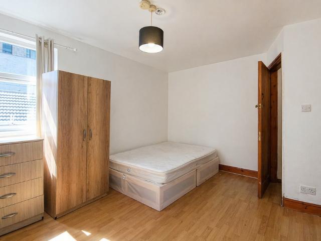 Flat for rent in Dalston, Greater London