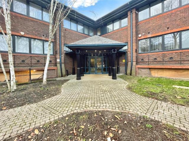 Flat for rent in Elvetham Heath, Hart