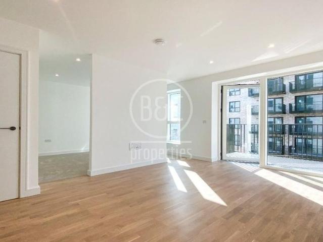 Studio for rent in London Borough of Ealing, Greater London