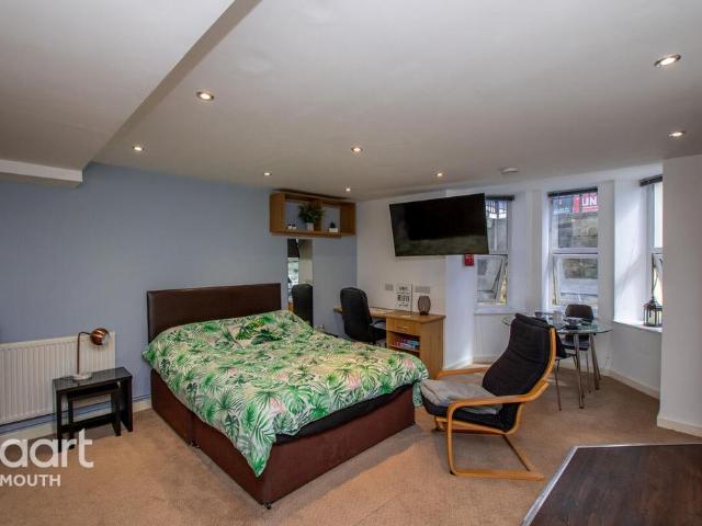 Flat for rent in Mount Wise