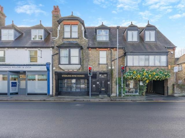 Flat for rent in The Cedars Estate, Three Rivers