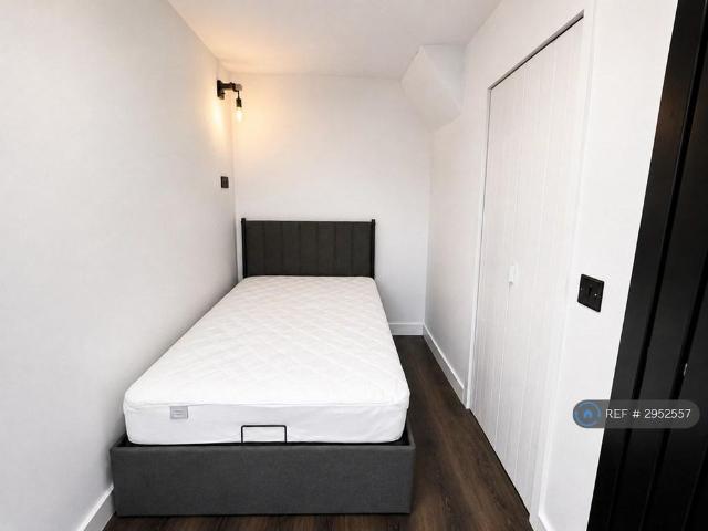 Studio for rent in Chesterton, Arbury