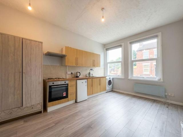 Studio for rent in Round Hill, Brighton & Hove
