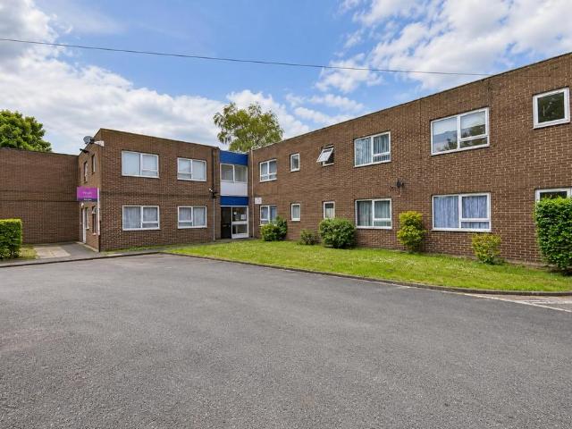 Flat for rent in South Kirkby, Wakefield