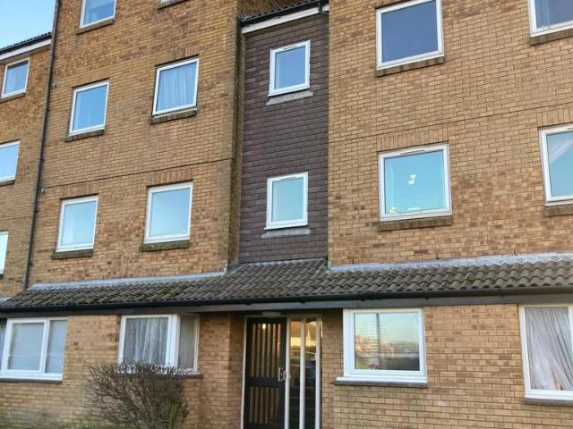 Flat for rent in Peacehaven, Iford