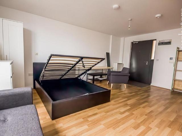 Studio for rent in Lakenham, East Bank