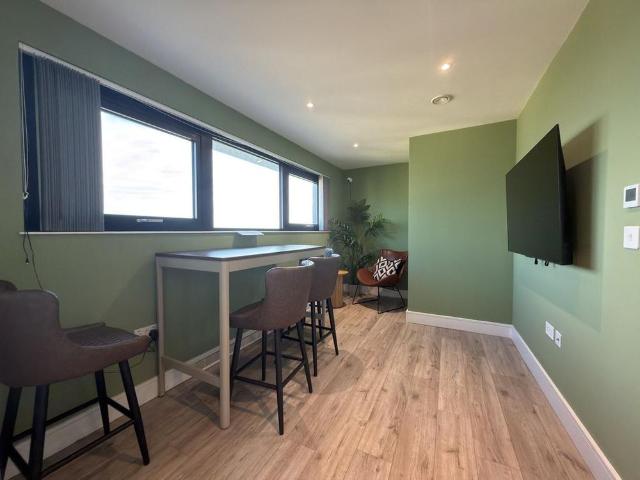 Studio for rent in London Borough of Hounslow, Spring Grove