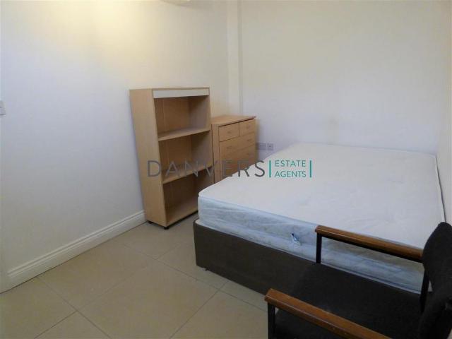 Studio for rent in Bede Island, Leicester