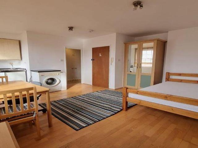 Flat for rent in Kentish Town, Isle Of Man