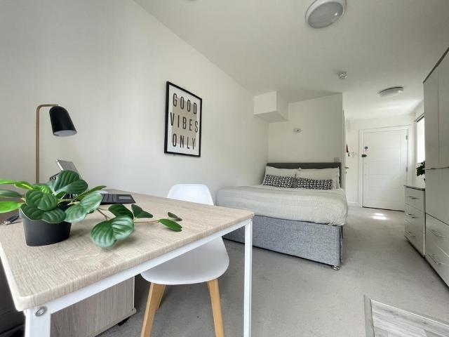 Studio for rent in The Polygon, City Of Southampton