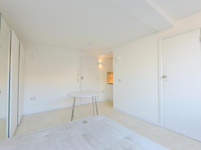 Studio for rent in Greater London