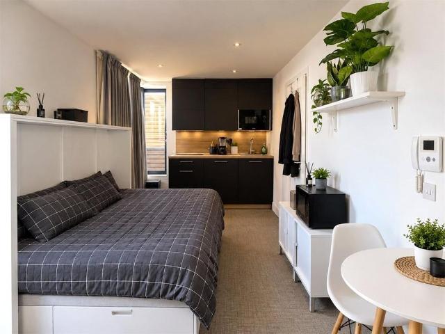 Studio for rent in Greenhill, Greater London