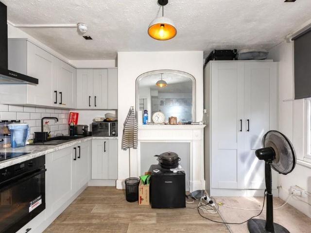 Studio for rent in Newtown, Reading