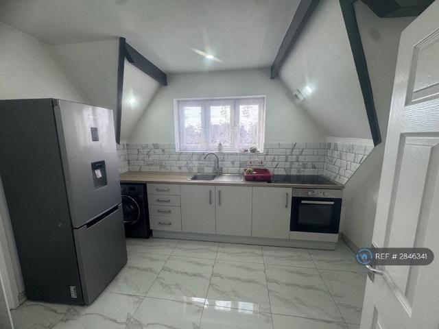 Flat for rent in Wake Green, West Midlands