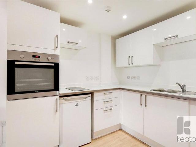 Studio for rent in London, Isle Of Man