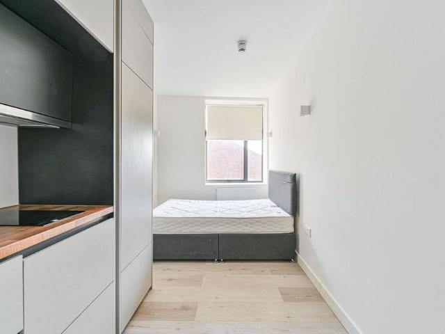 Studio for rent in Charlton Riverside, Greater London