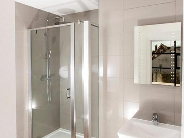 Flat for rent in Slough, Isle Of Man