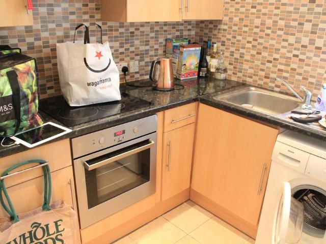 Flat for rent in Brook Green, Greater London