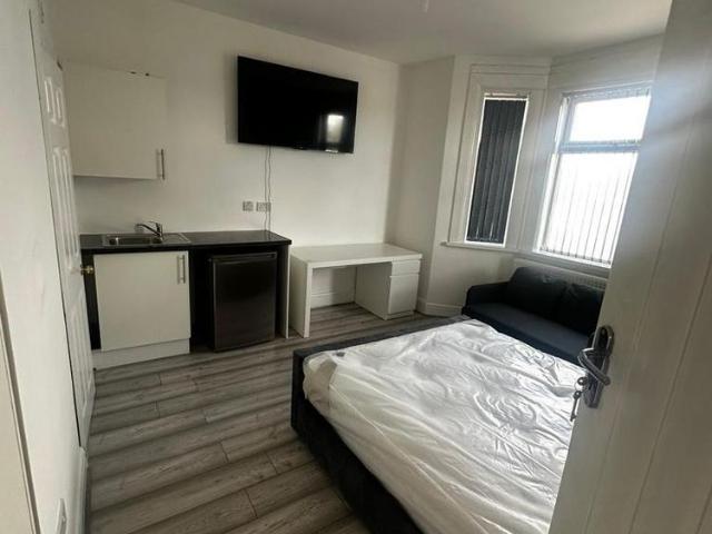 Studio for rent in Yeading, Greater London