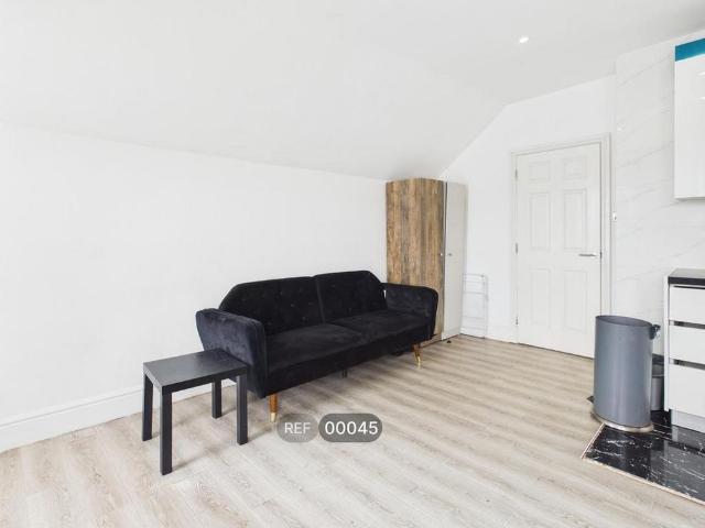 Studio for rent in Old Town, Hull