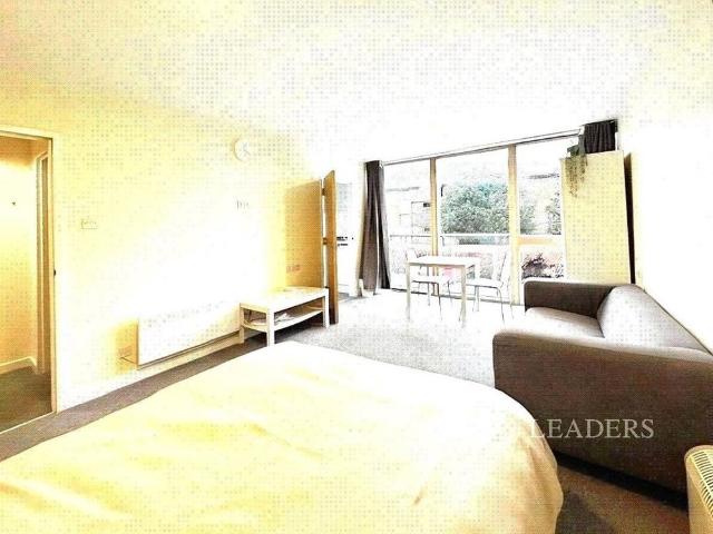 Studio for rent in Arbury, Cambridgeshire