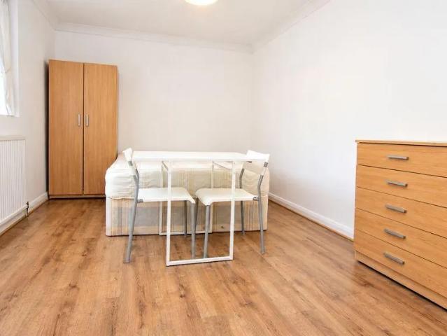 Studio for rent in London Borough of Haringey, Greater London