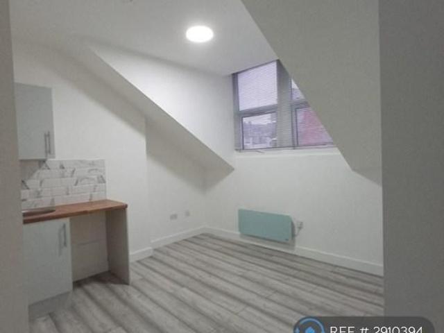 Studio for rent in Streatham, Greater London