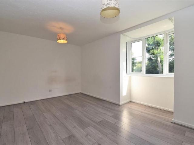 Studio for rent in Yiewsley, Greater London