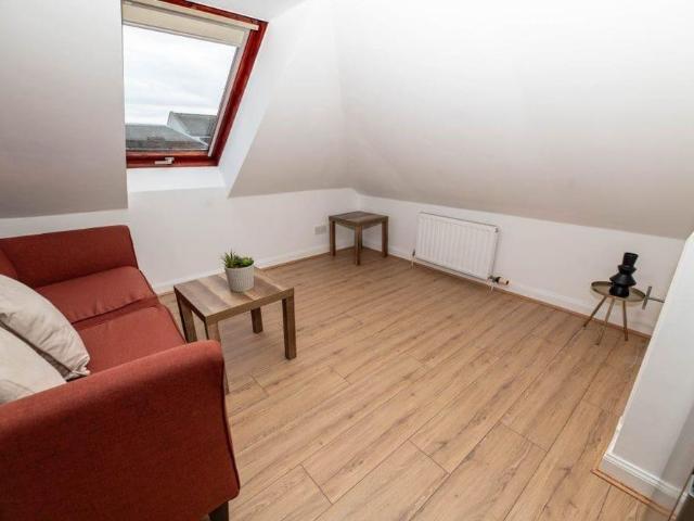 Studio for rent in Lorne, Leith