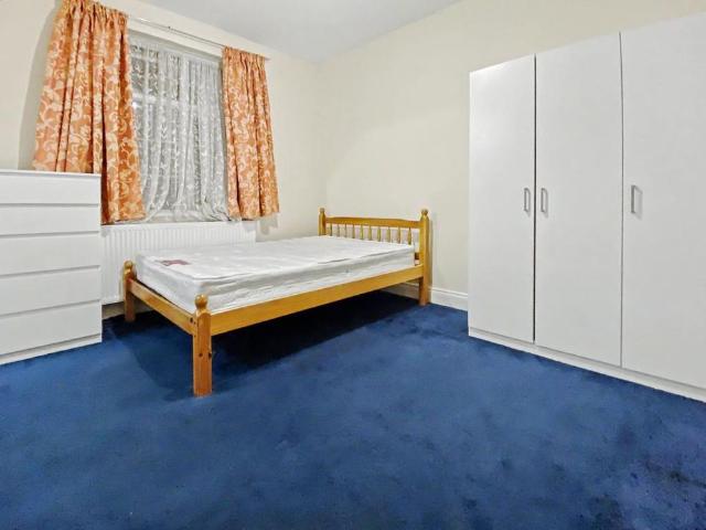 Studio for rent in London Borough of Hounslow, Greater London