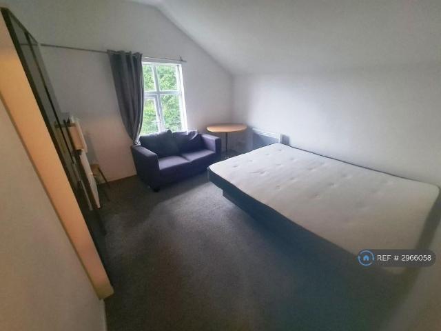 Studio for rent in Lee Bank, Greater Manchester