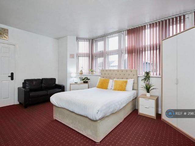 Flat for rent in Sheepridge, Huddersfield