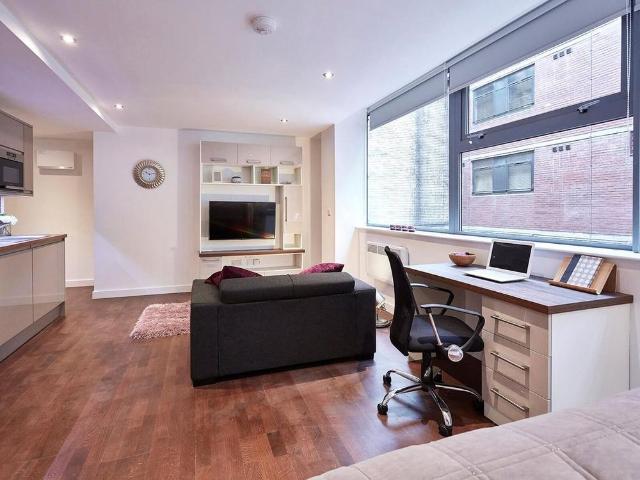 Studio for rent in West Yorkshire