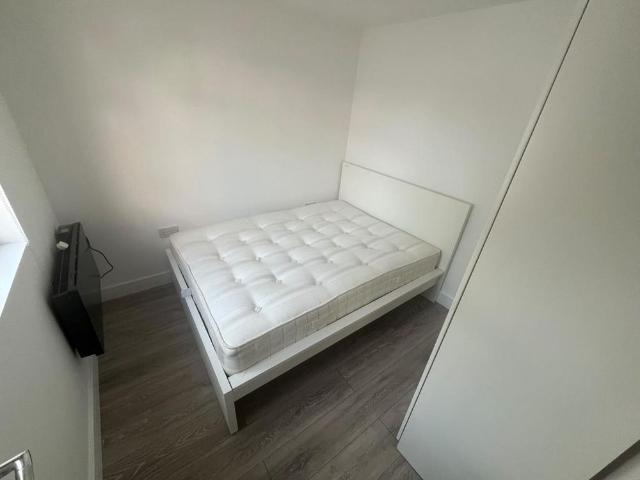 Studio for rent in London Borough of Ealing, Greenford