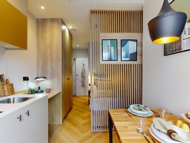 Flat for rent in Chelsea, Cat Hill