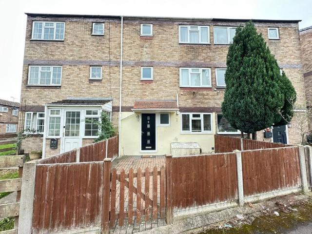 Flat for rent in Houghton Regis, Bedfordshire
