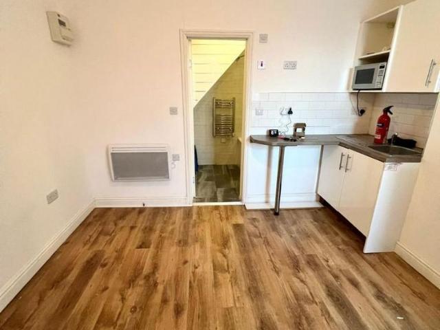 Studio for rent in Spinney Hills, Leicester