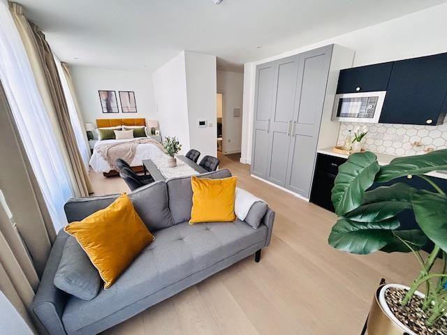 Studio for rent in Regent Quay, Oad Street