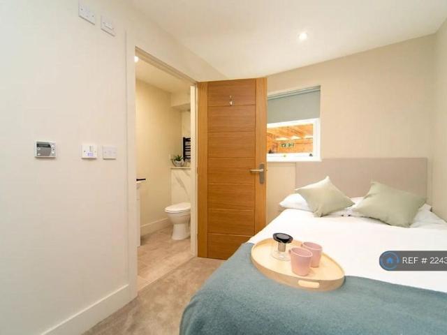 Studio for rent in Ropewalks, Calderstones